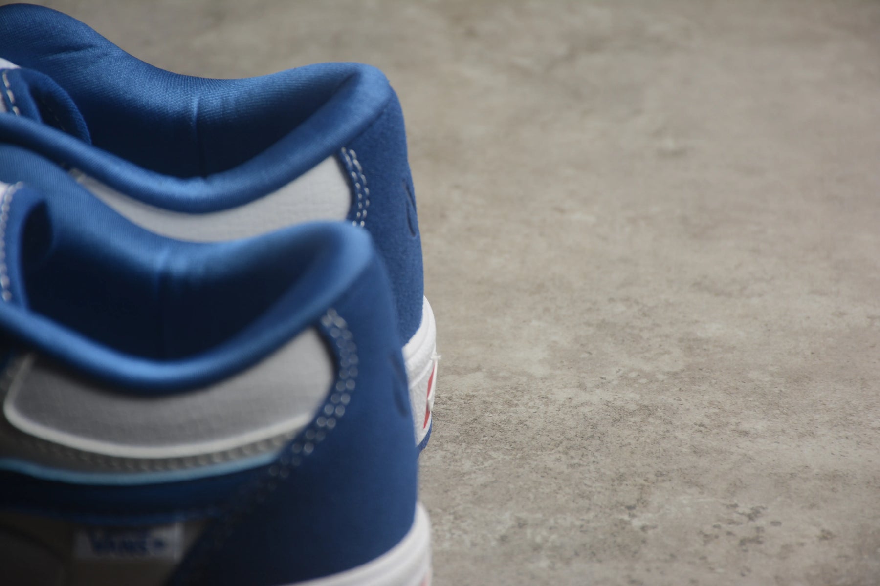 Rowan Zorilla True Blue White