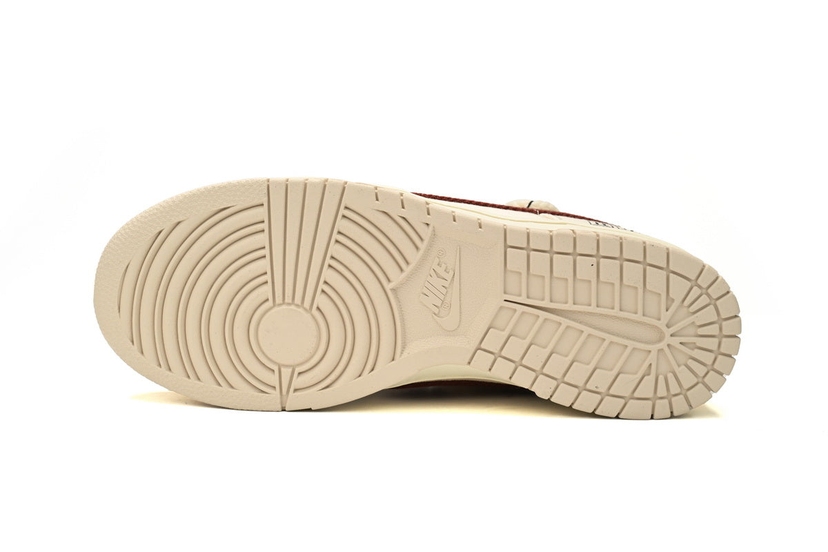 Dunk Low "Light Orewood Brown"