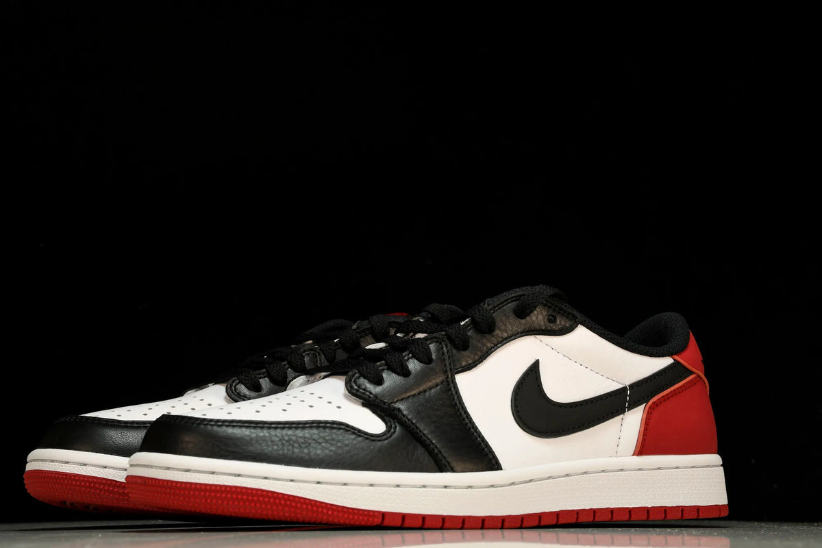 Air Jordan Black Toe