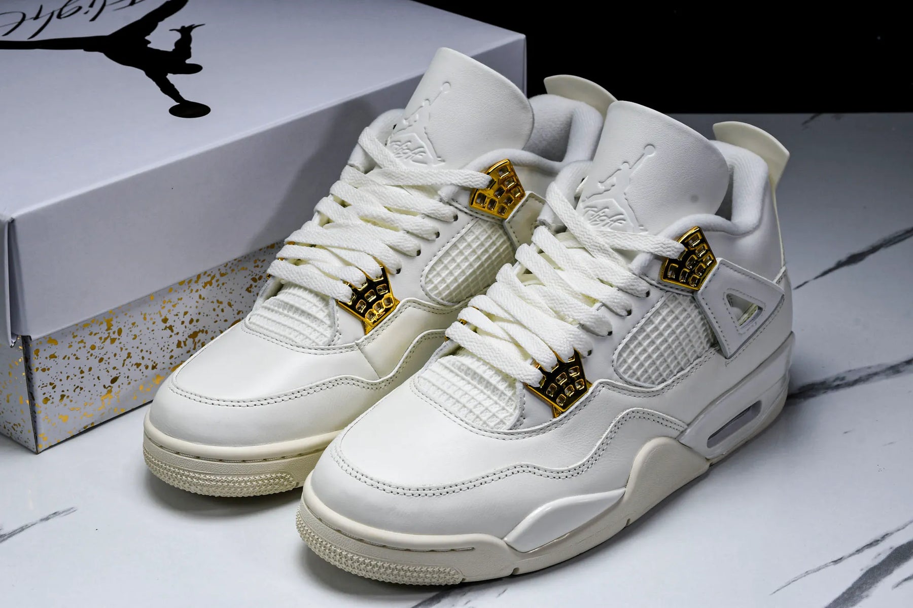 Air Jordan 4 Retro Metallic Gold