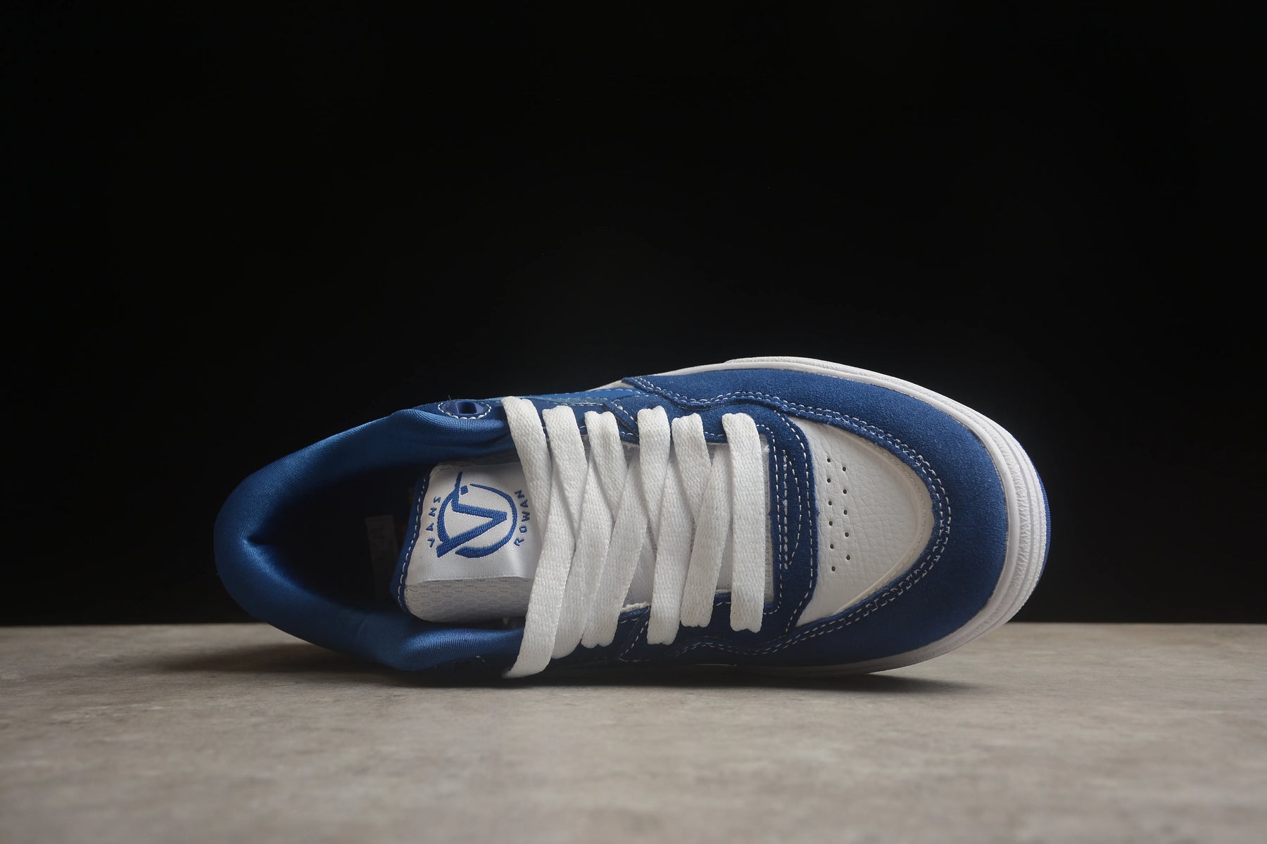 Rowan Zorilla True Blue White