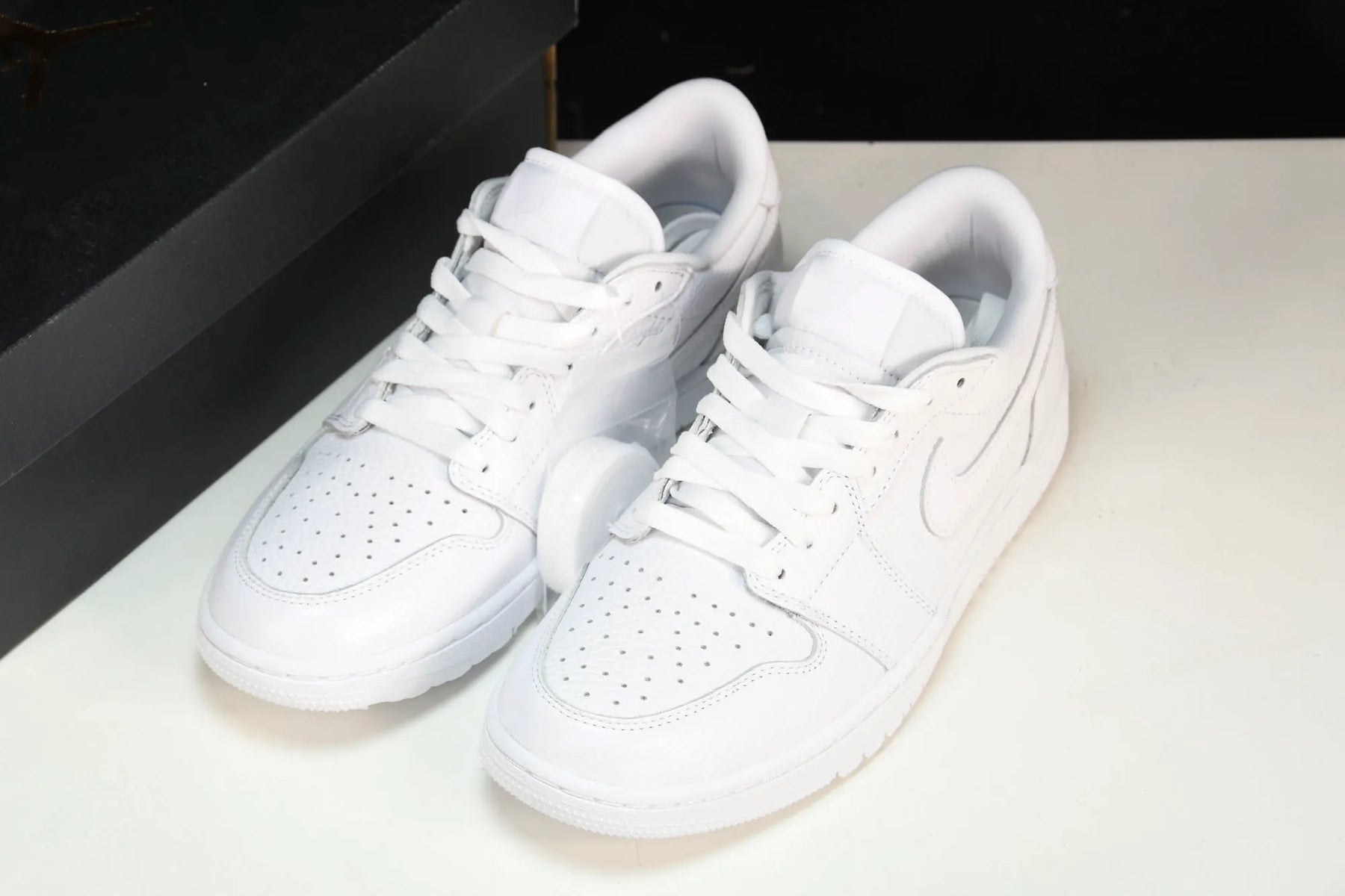 Air Jordan Low Golf Triple White