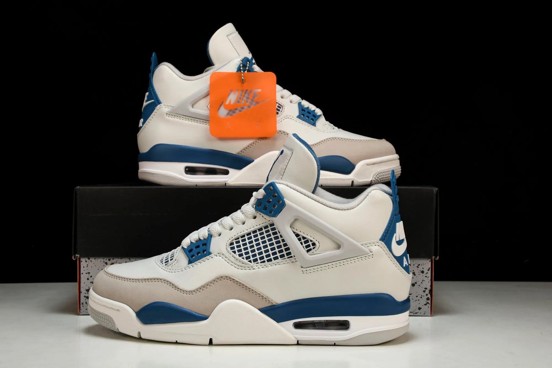 Air Jordan 4 Retro Military Blue
