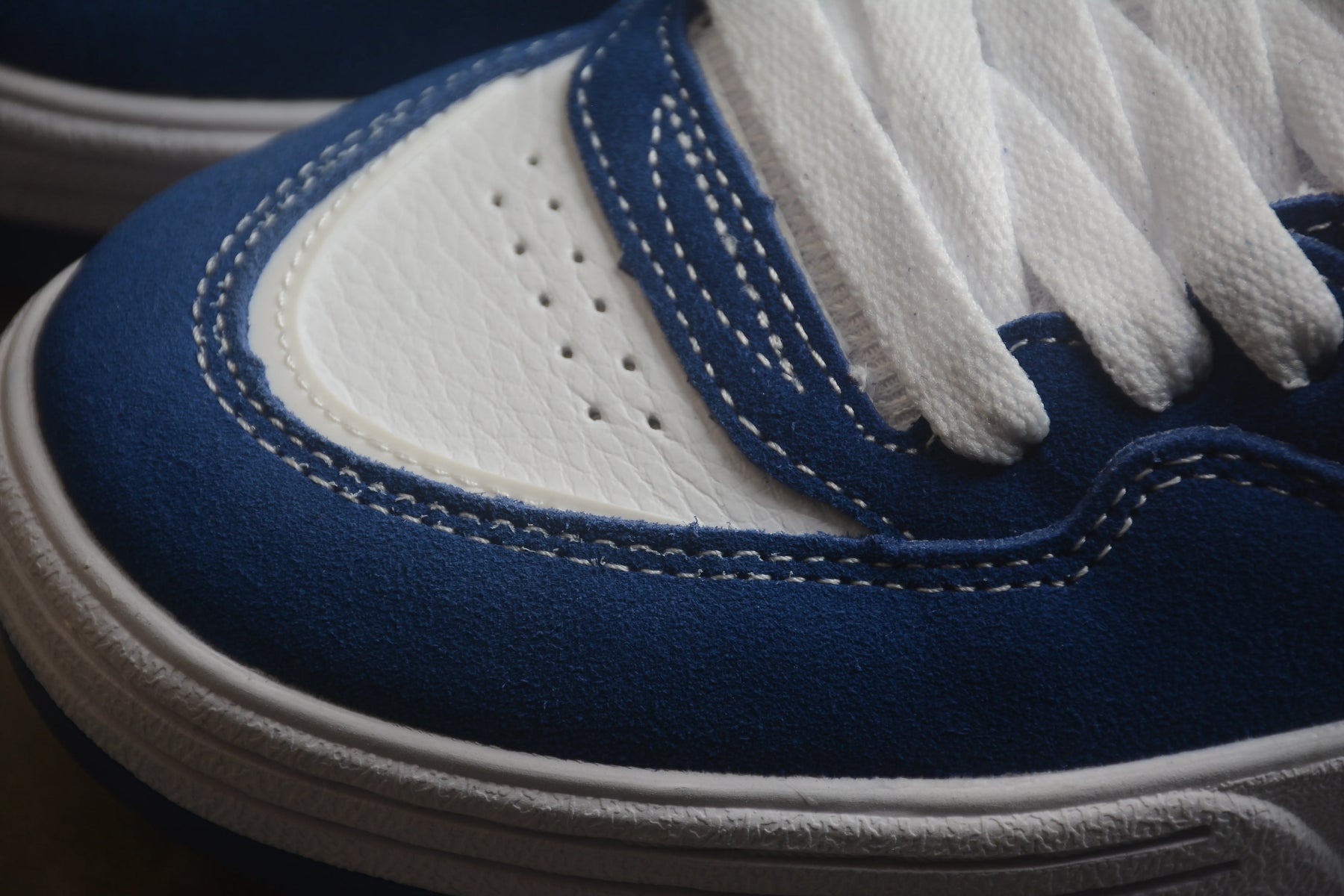 Rowan Zorilla True Blue White