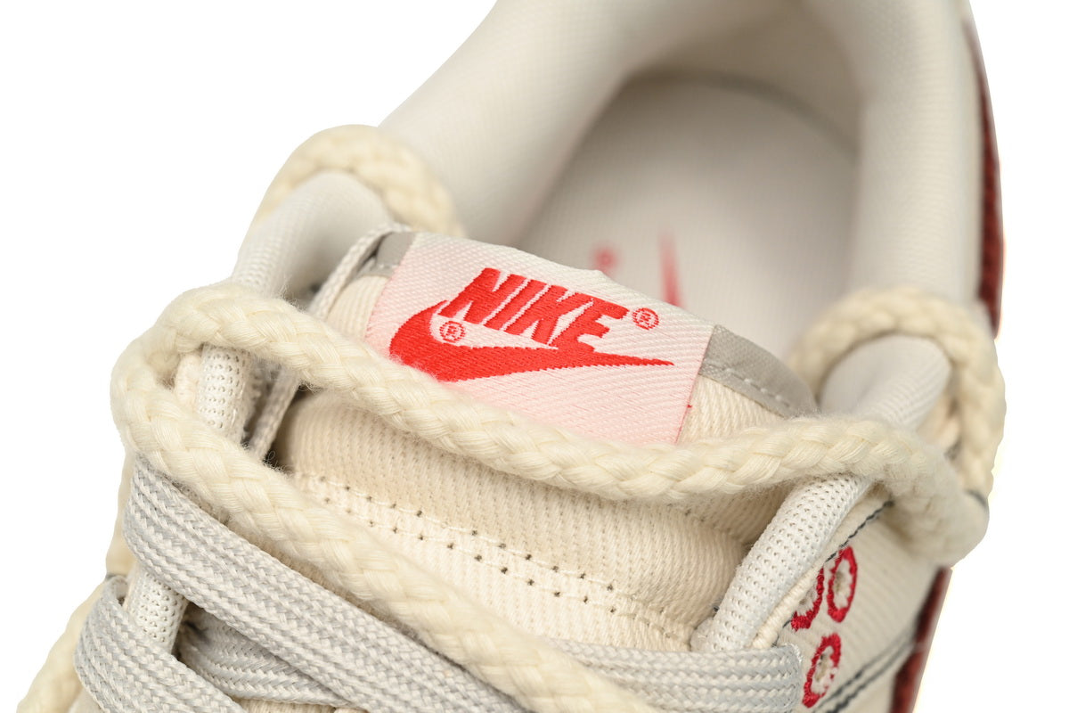 Dunk Low "Light Orewood Brown"
