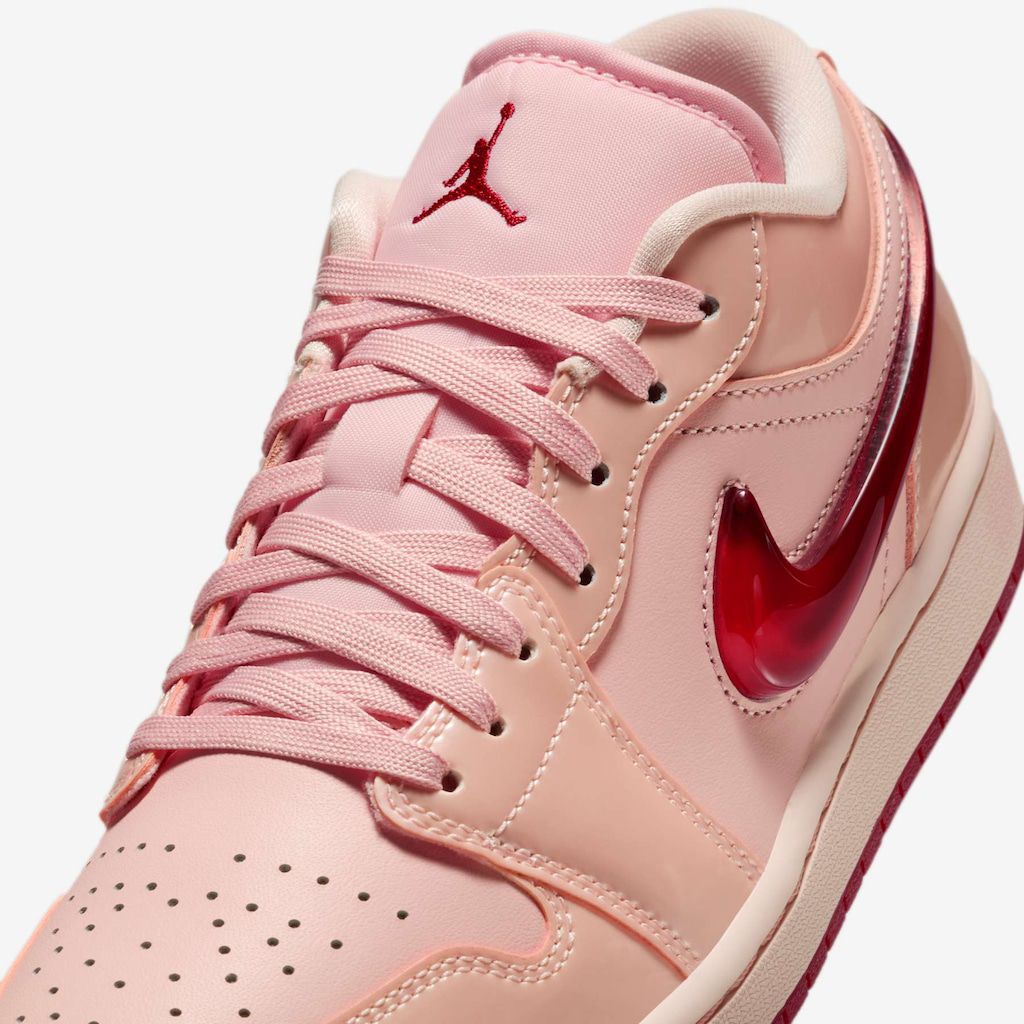 Air Jordan 1 Low SE Valentine's Day