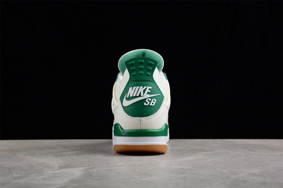 Air Jordan 4 x Nk SB Pine Green