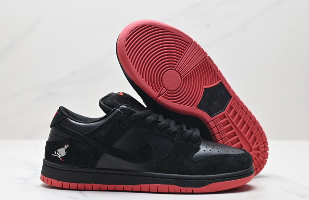 SB Dunk Low
