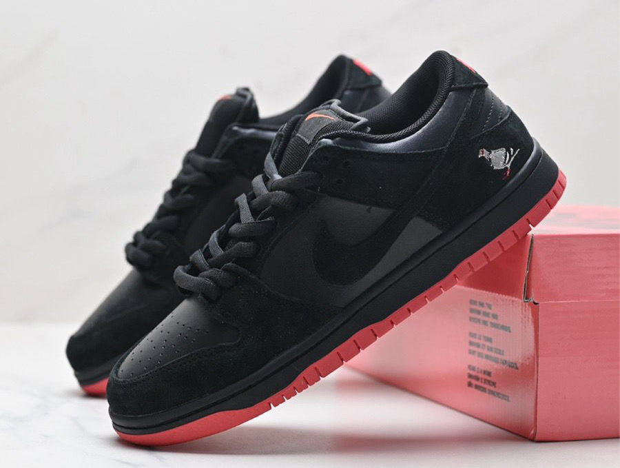 SB Dunk Low