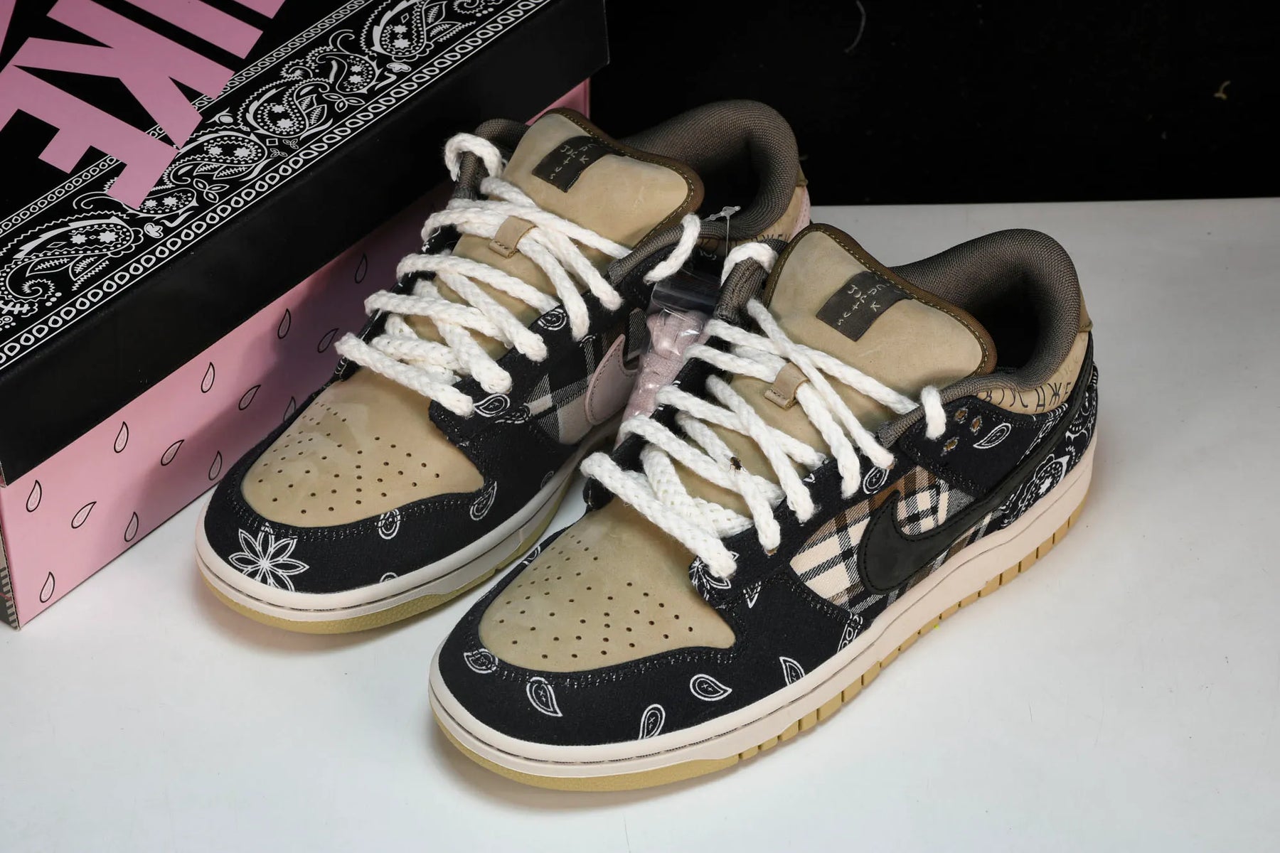 Dunk Low x Travis Scott Cactus Jack