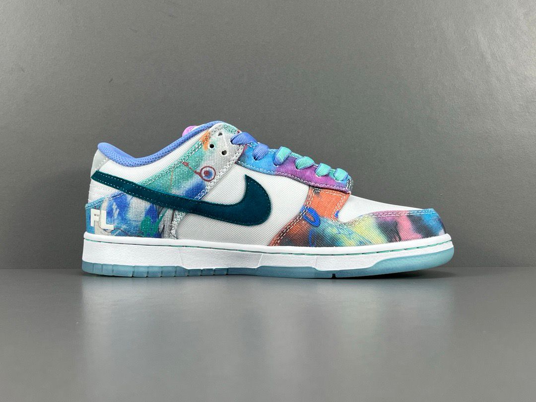 SB Dunk Low