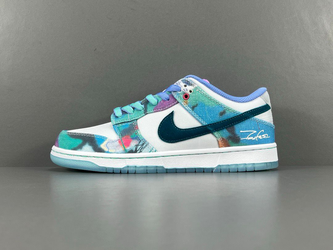 SB Dunk Low