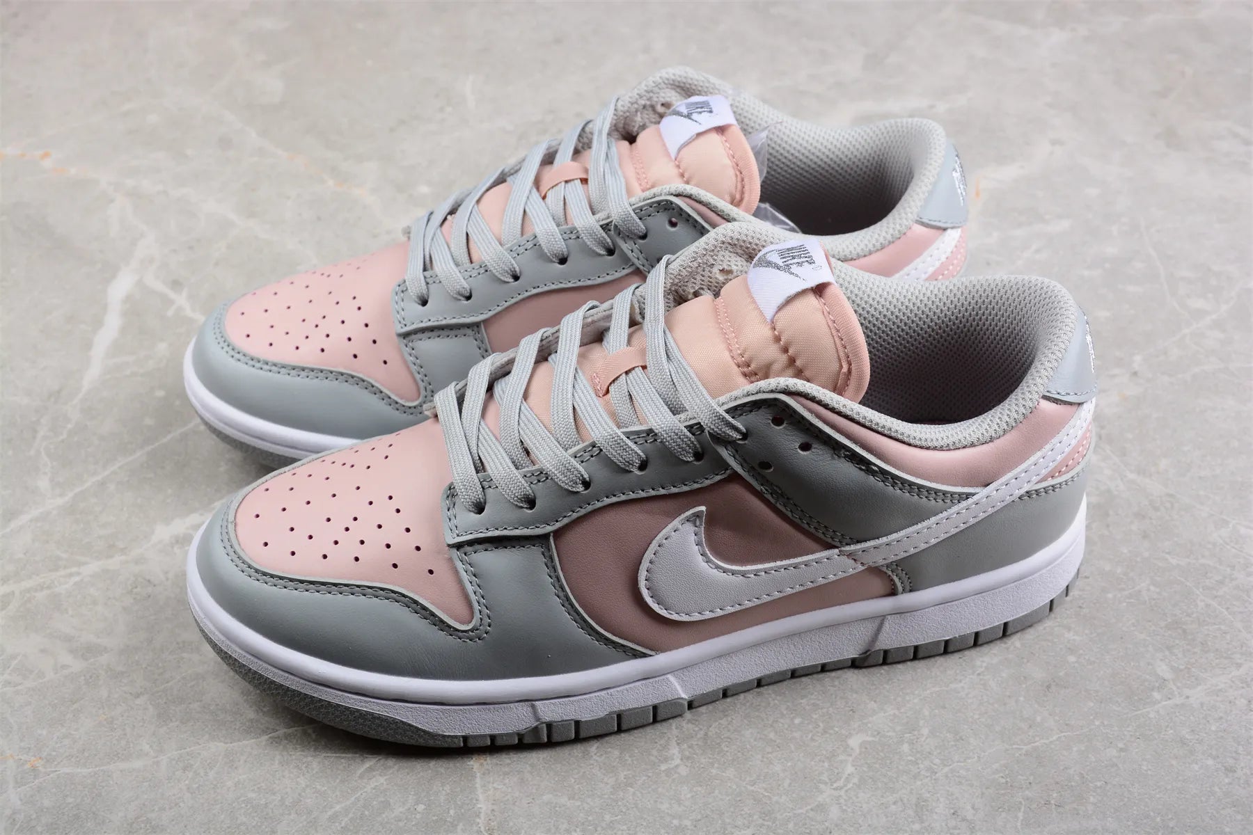 Dunk Low Pink Oxford