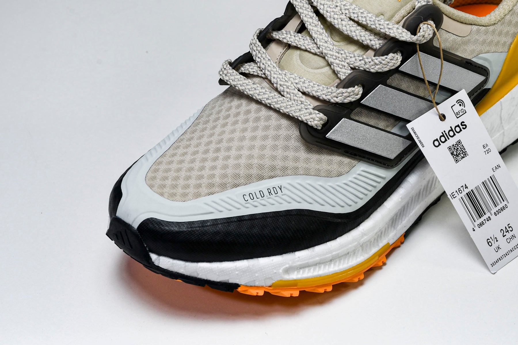 Ultraboost Light 23
