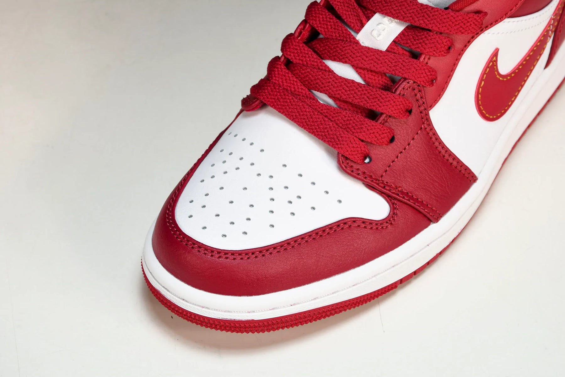 Air Jordan Low