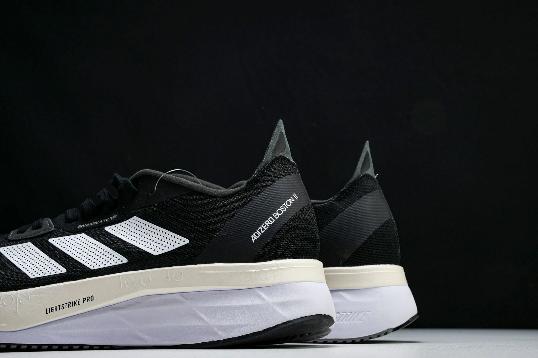 Adizero Boston 11