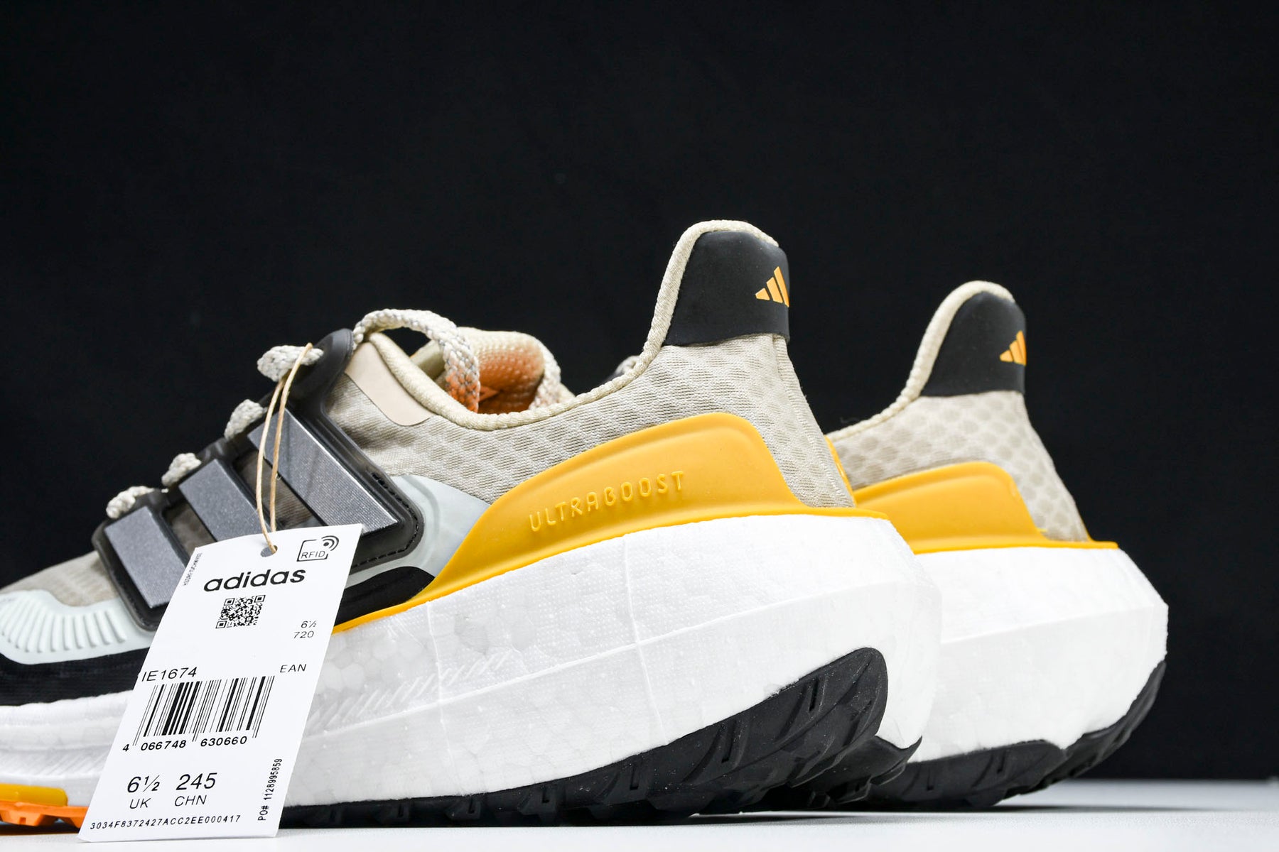 Ultraboost Light 23