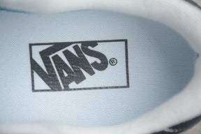 Hylane Black White Gum