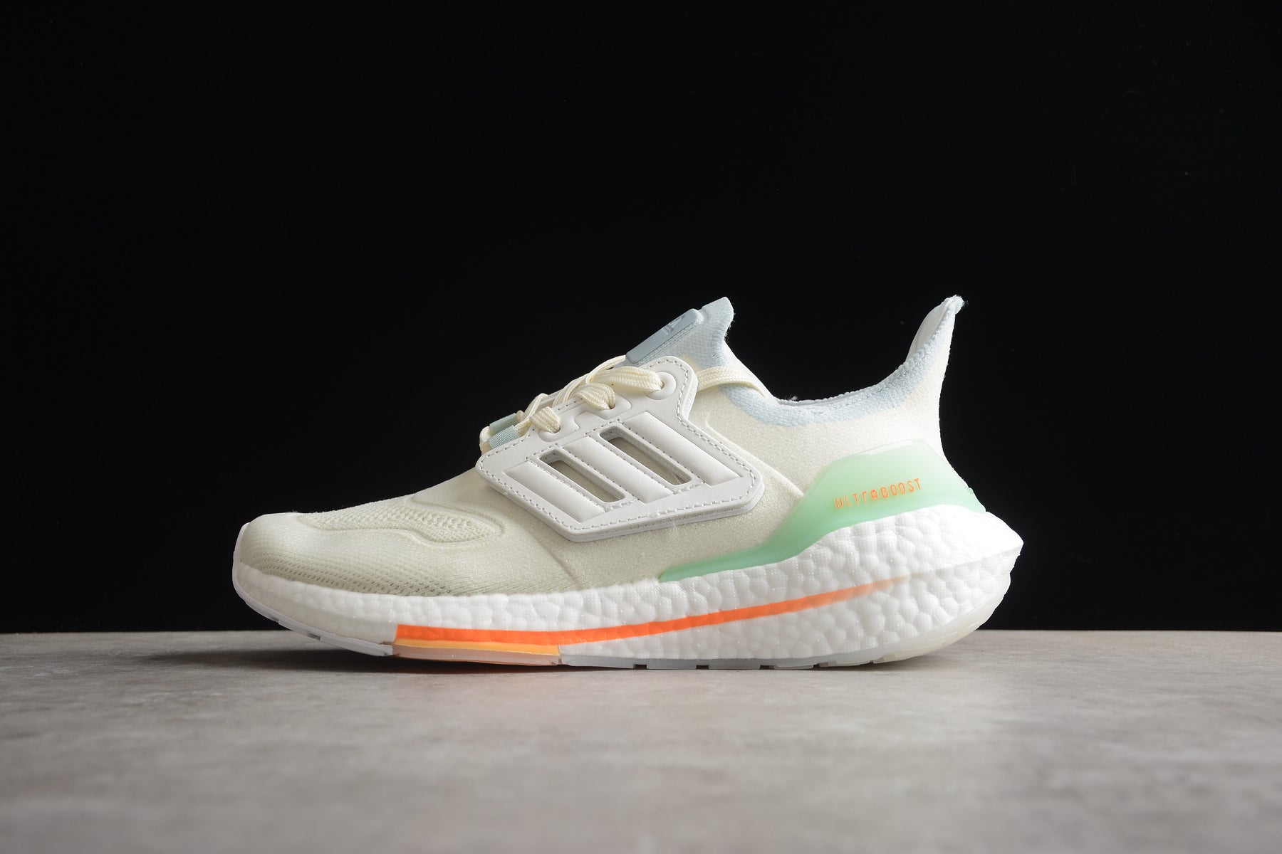 Ultraboost 21