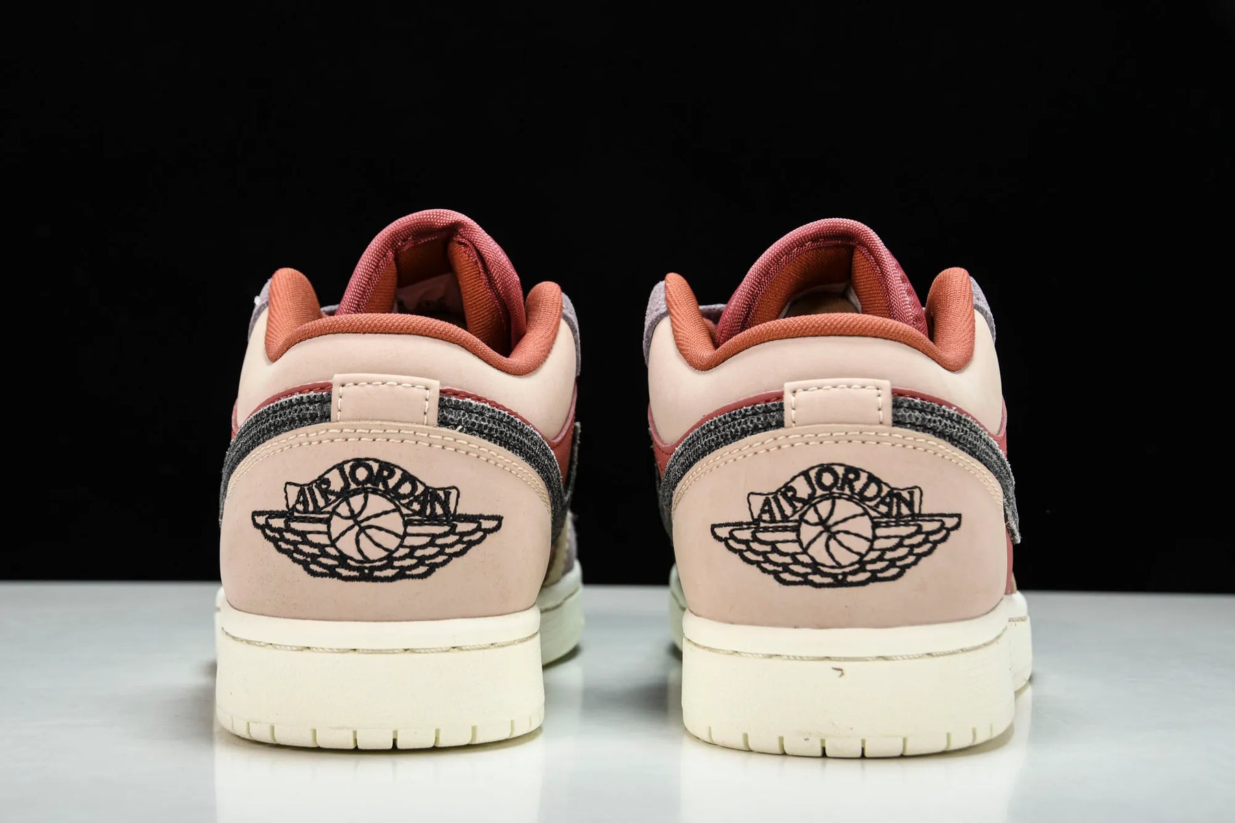 Air Jordan 1 Low