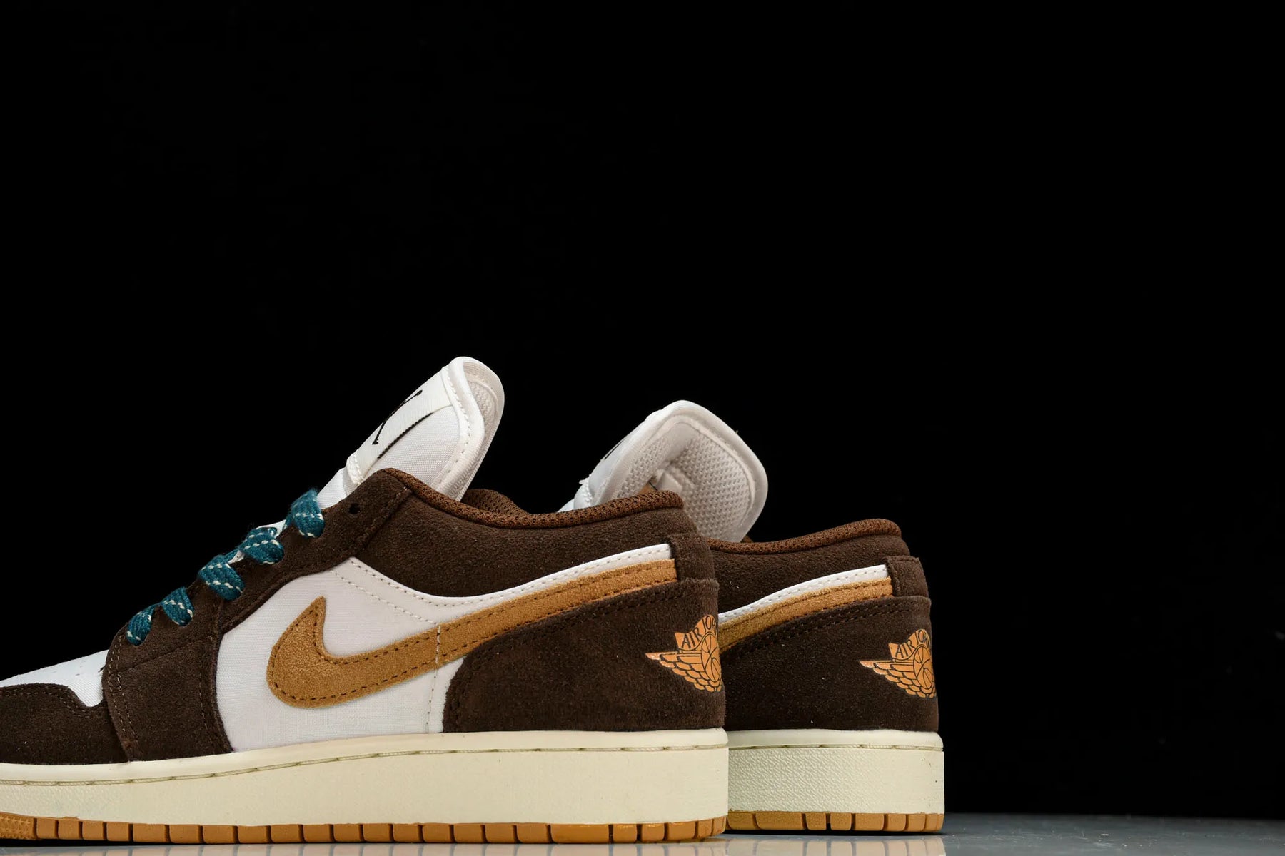 Air Jordan Low