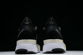 Adizero Boston 11