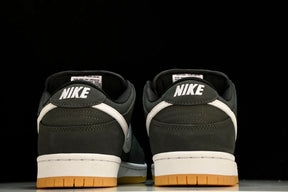 Dunk SB Low Black Gum