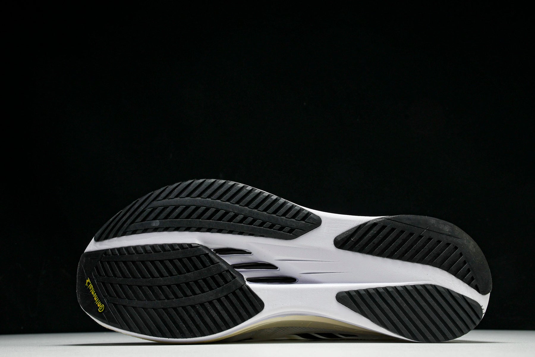 Adizero Boston 11