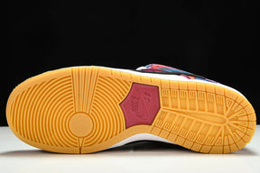 Dunk Low x Parra