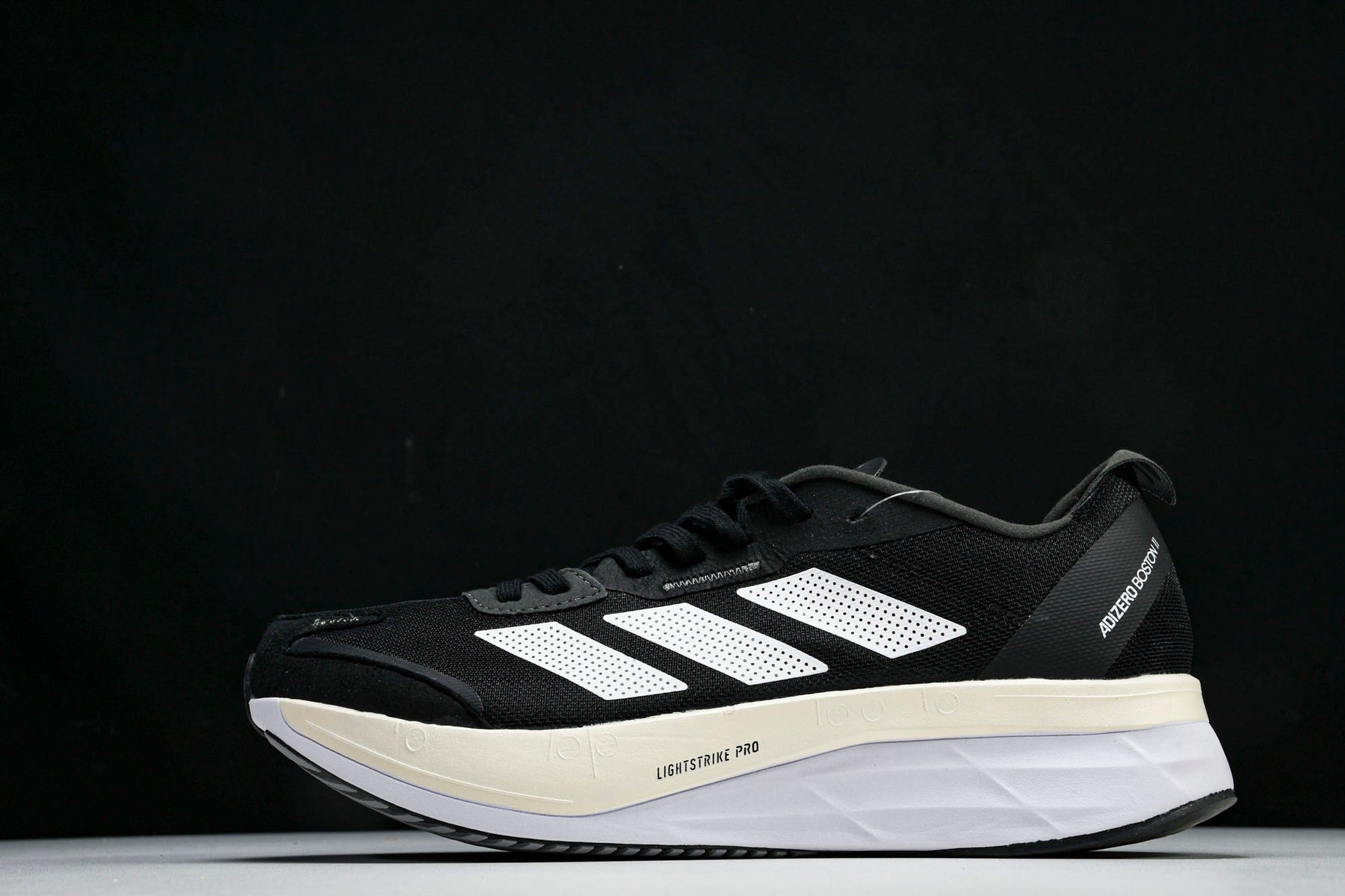 Adizero Boston 11