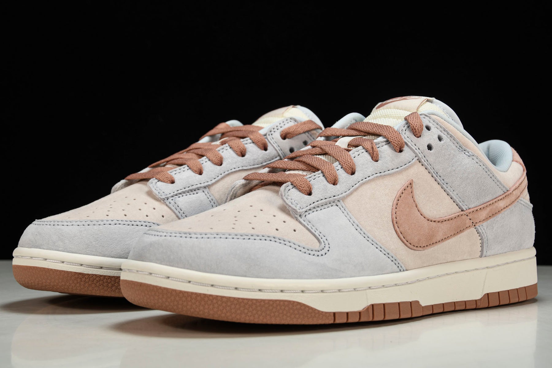 Dunk Low Fossil Rose