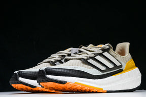 Ultraboost Light 23