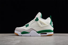 Air Jordan 4 x Nk SB Pine Green
