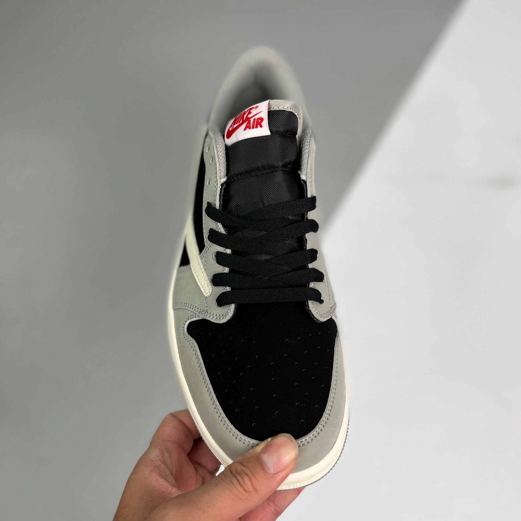 Air Jordan Reverse Mocha