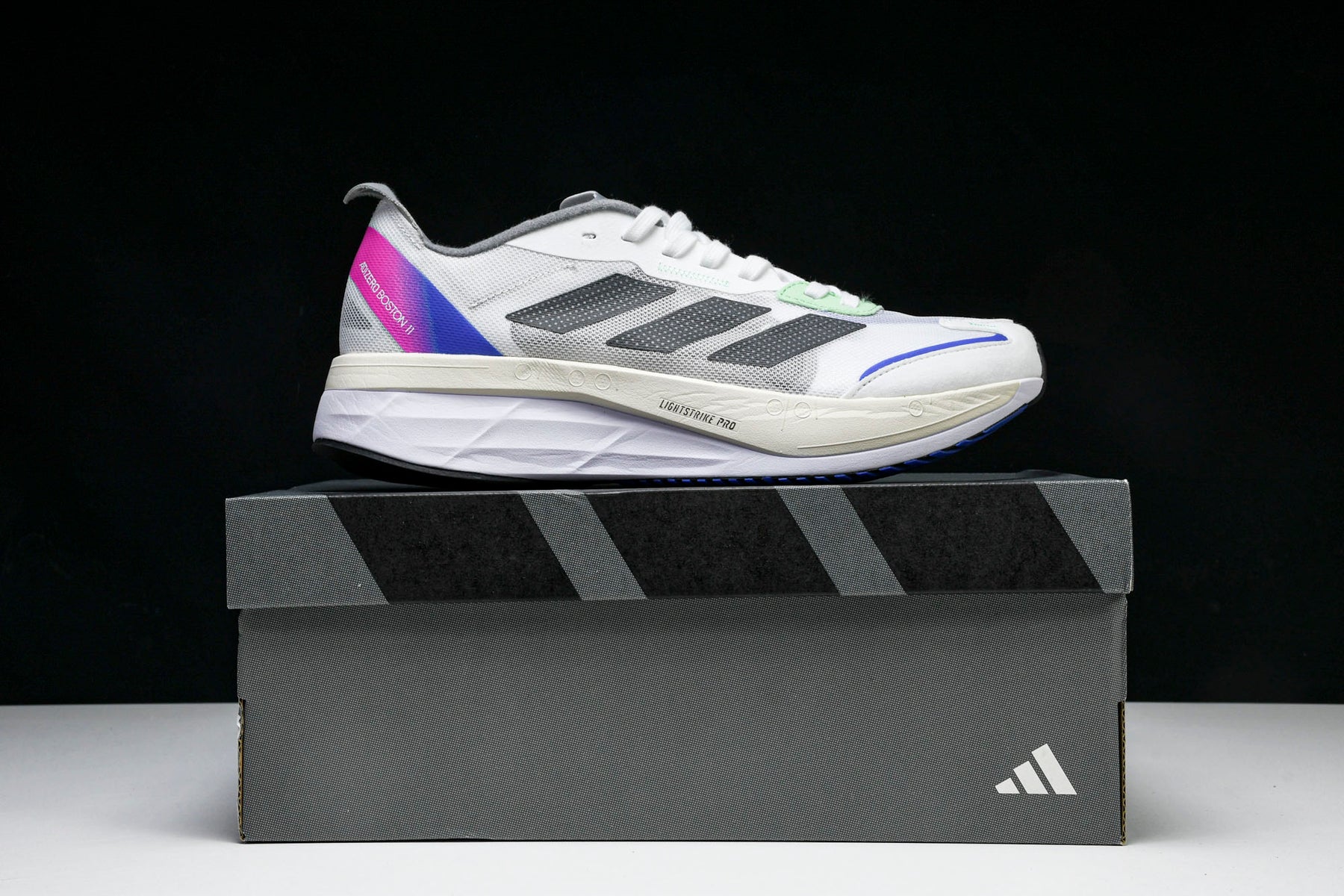 Adizero Boston 11