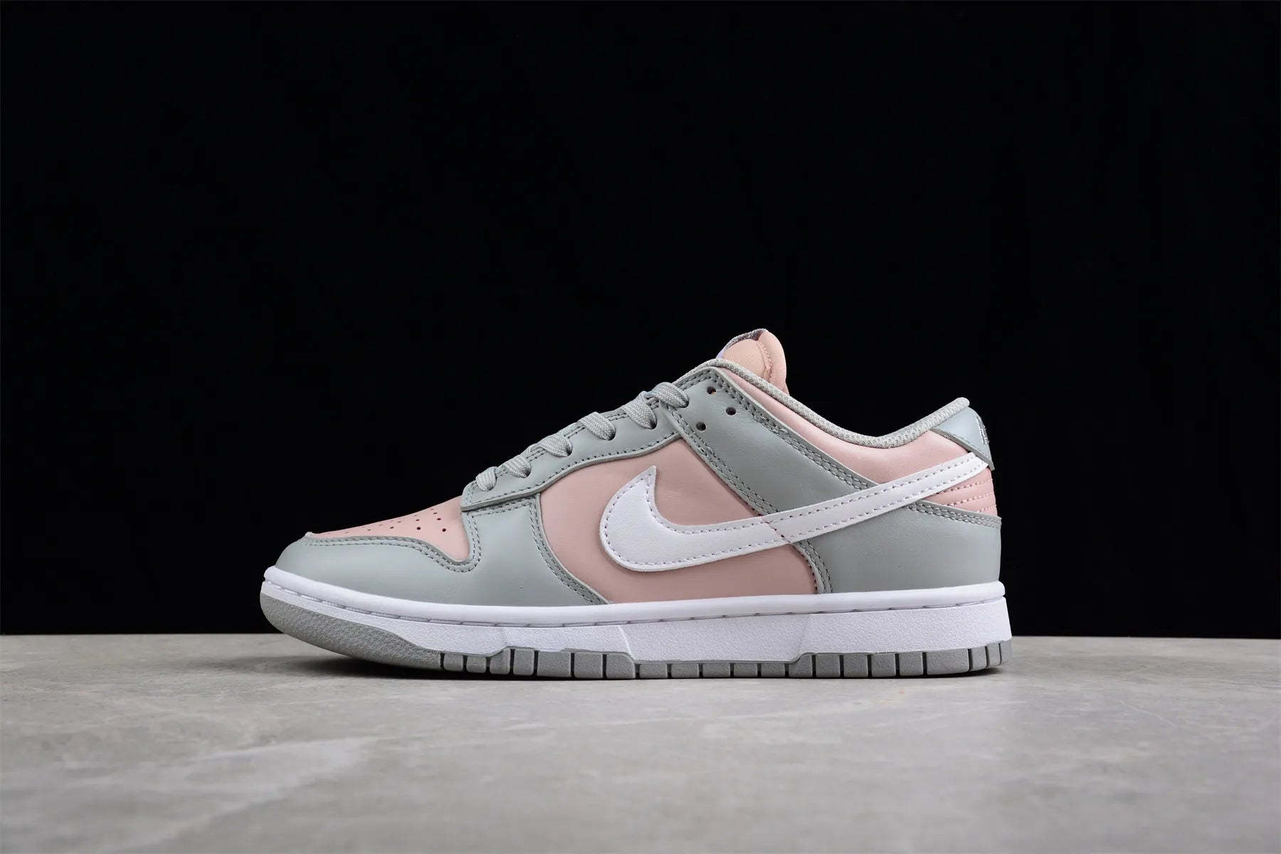 Dunk Low Pink Oxford