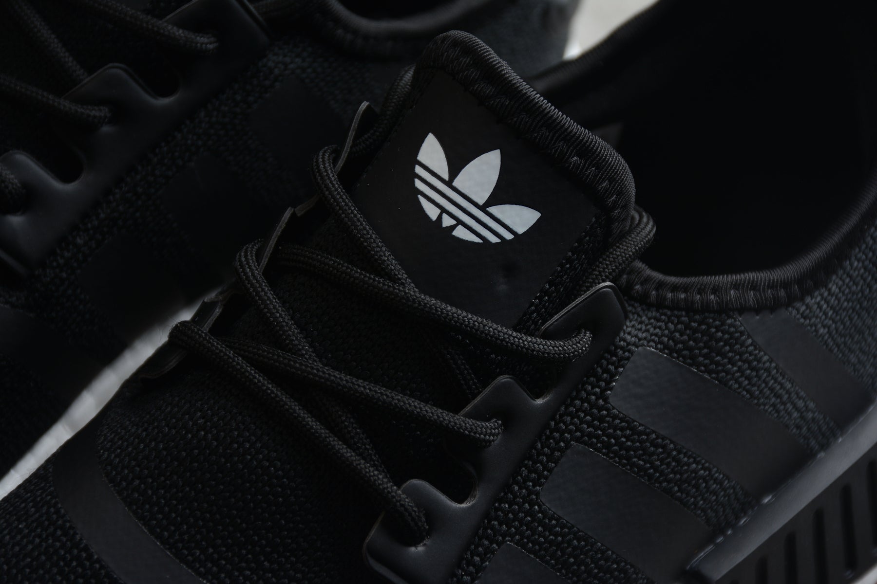 NMD R1