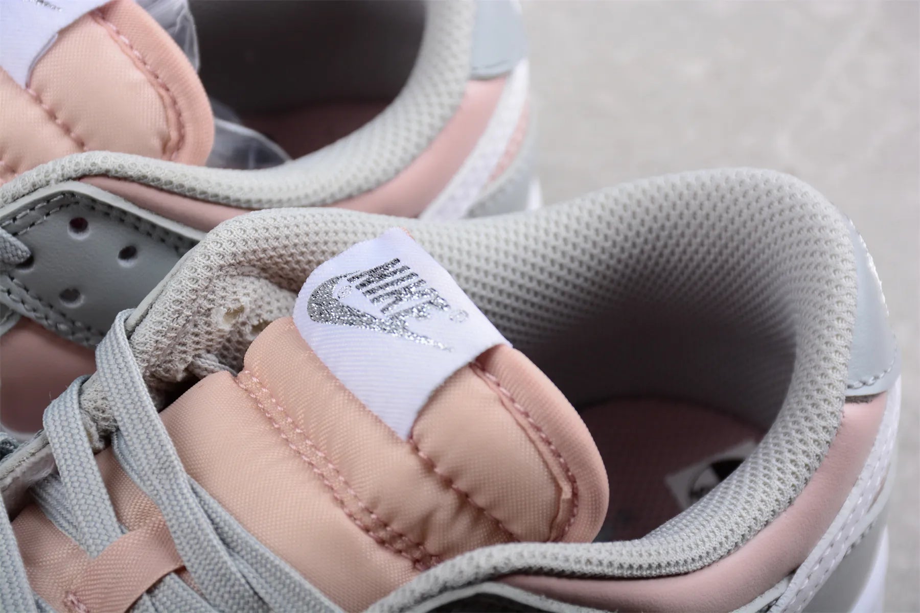 Dunk Low Pink Oxford