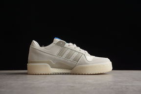 Forum 84 Low