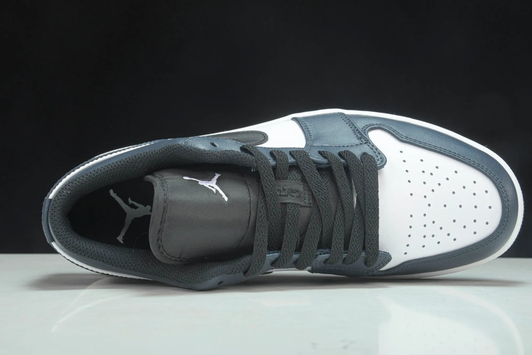 Air Jordan Low