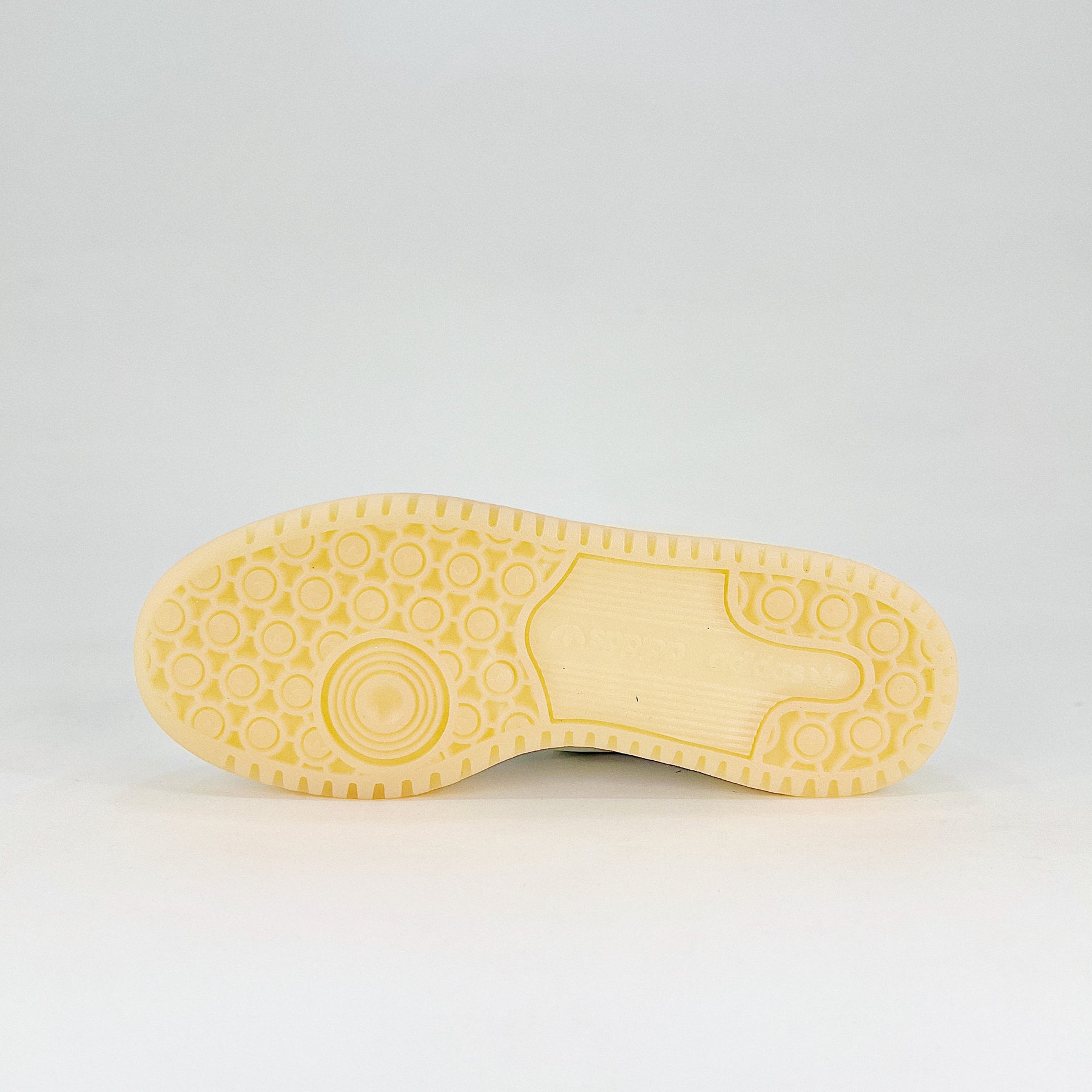 Forum 84 Low