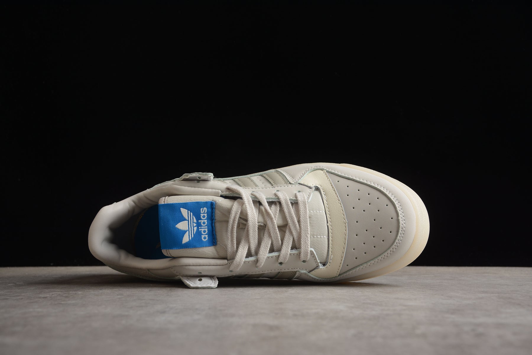 Forum 84 Low