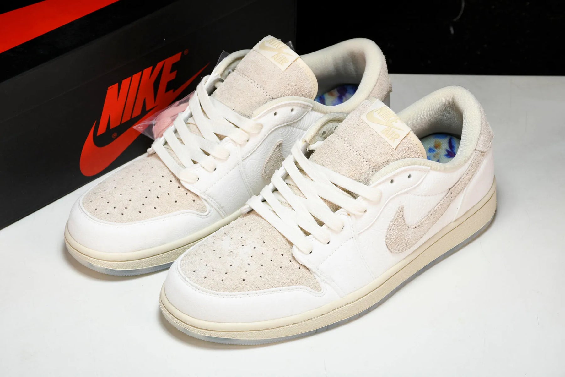 Air Jordan Low