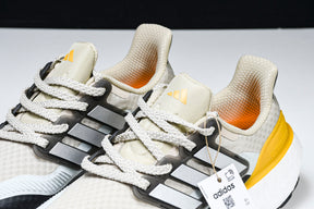 Ultraboost Light 23