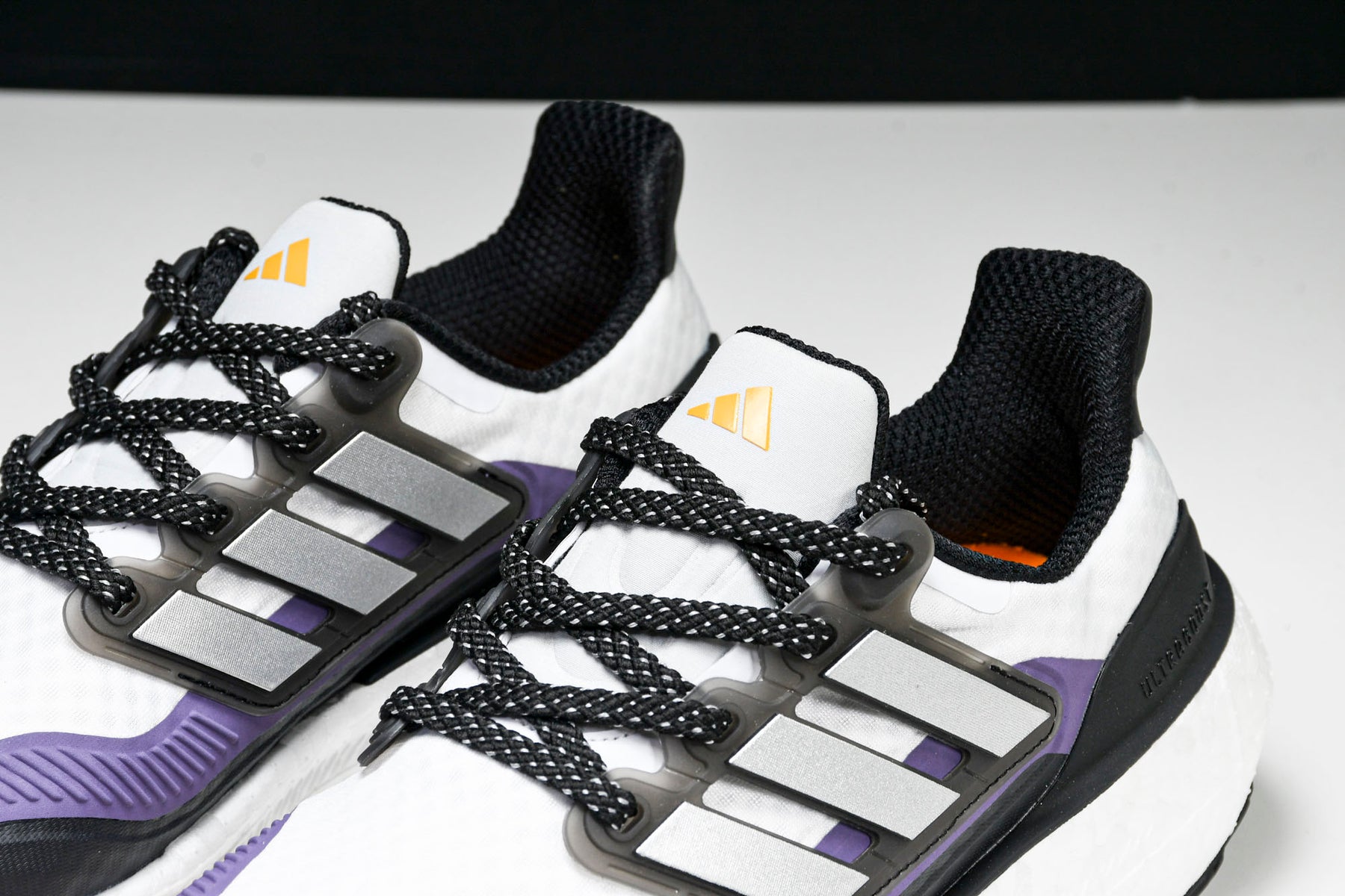 Ultraboost Light 23