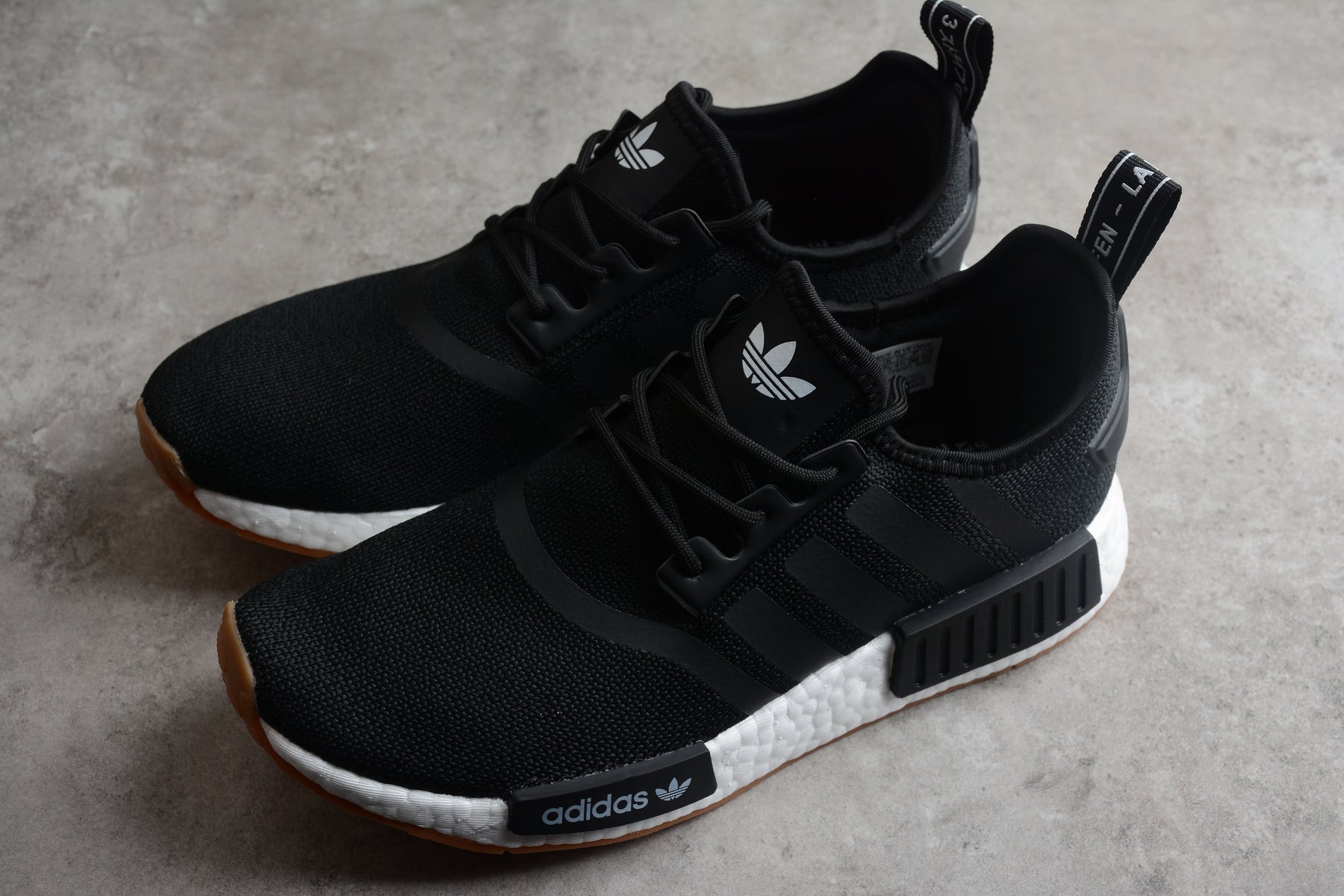 NMD R1