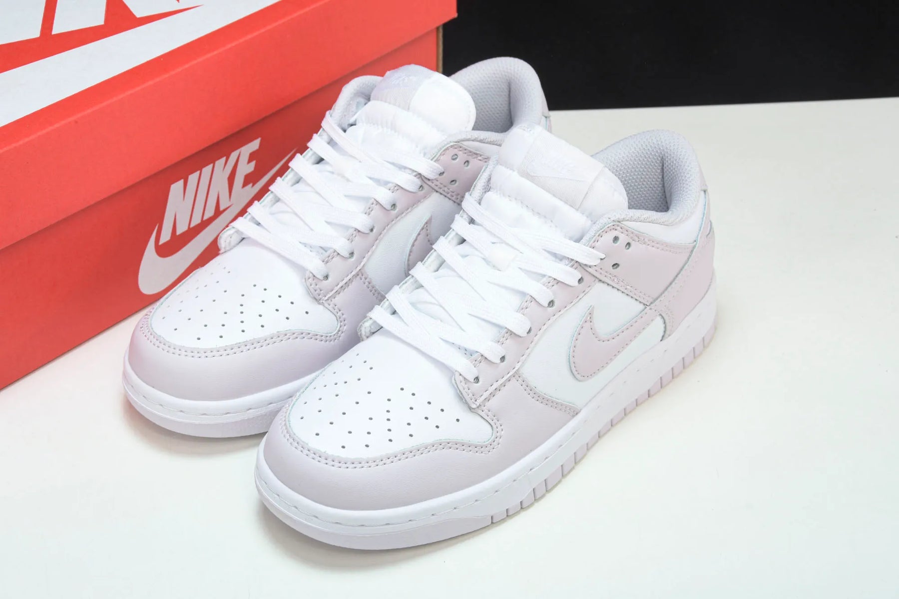 Dunk Low Light Violet
