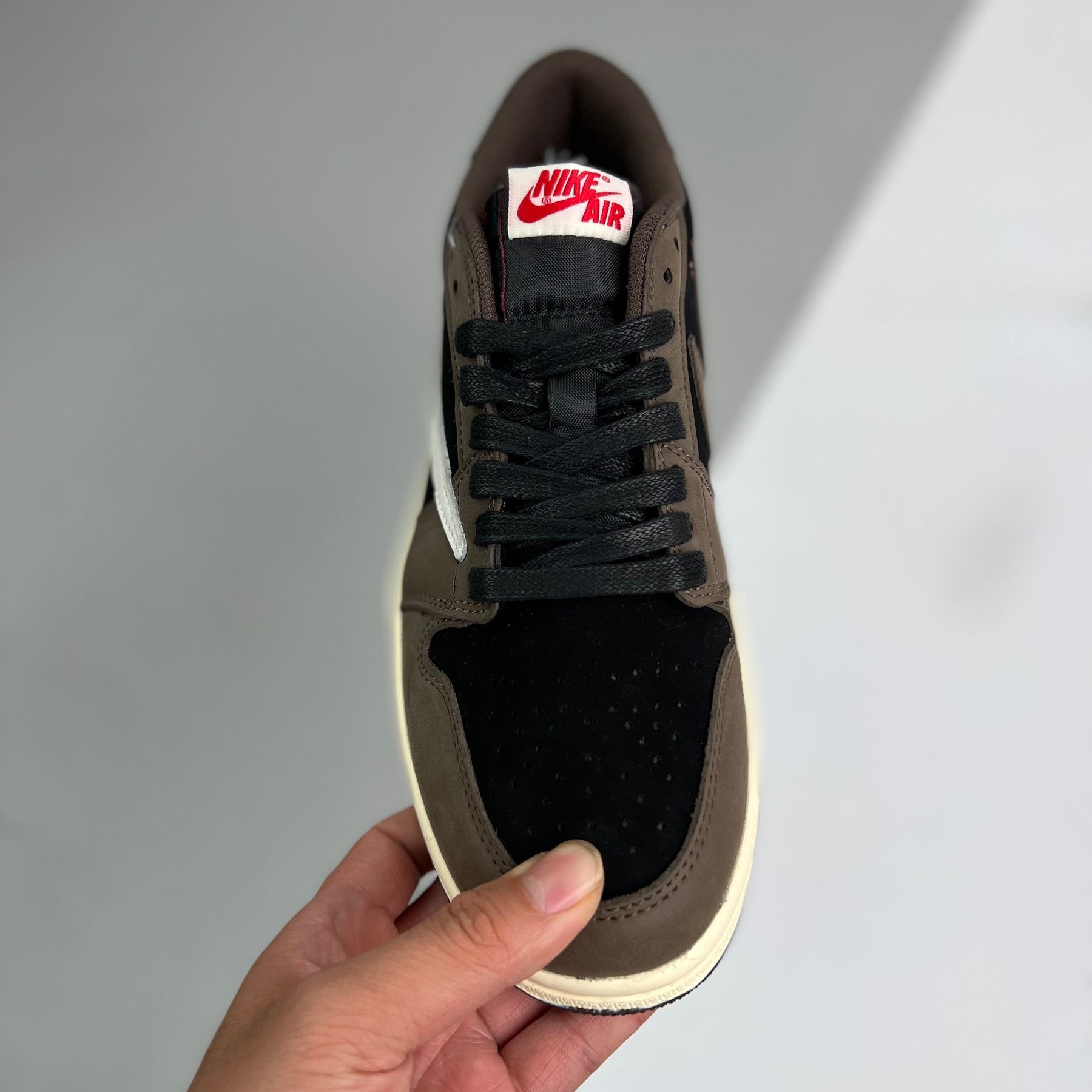Air Jordan Travis Scott