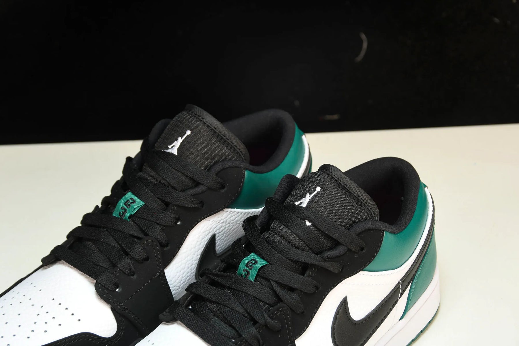 Air Jordan Low