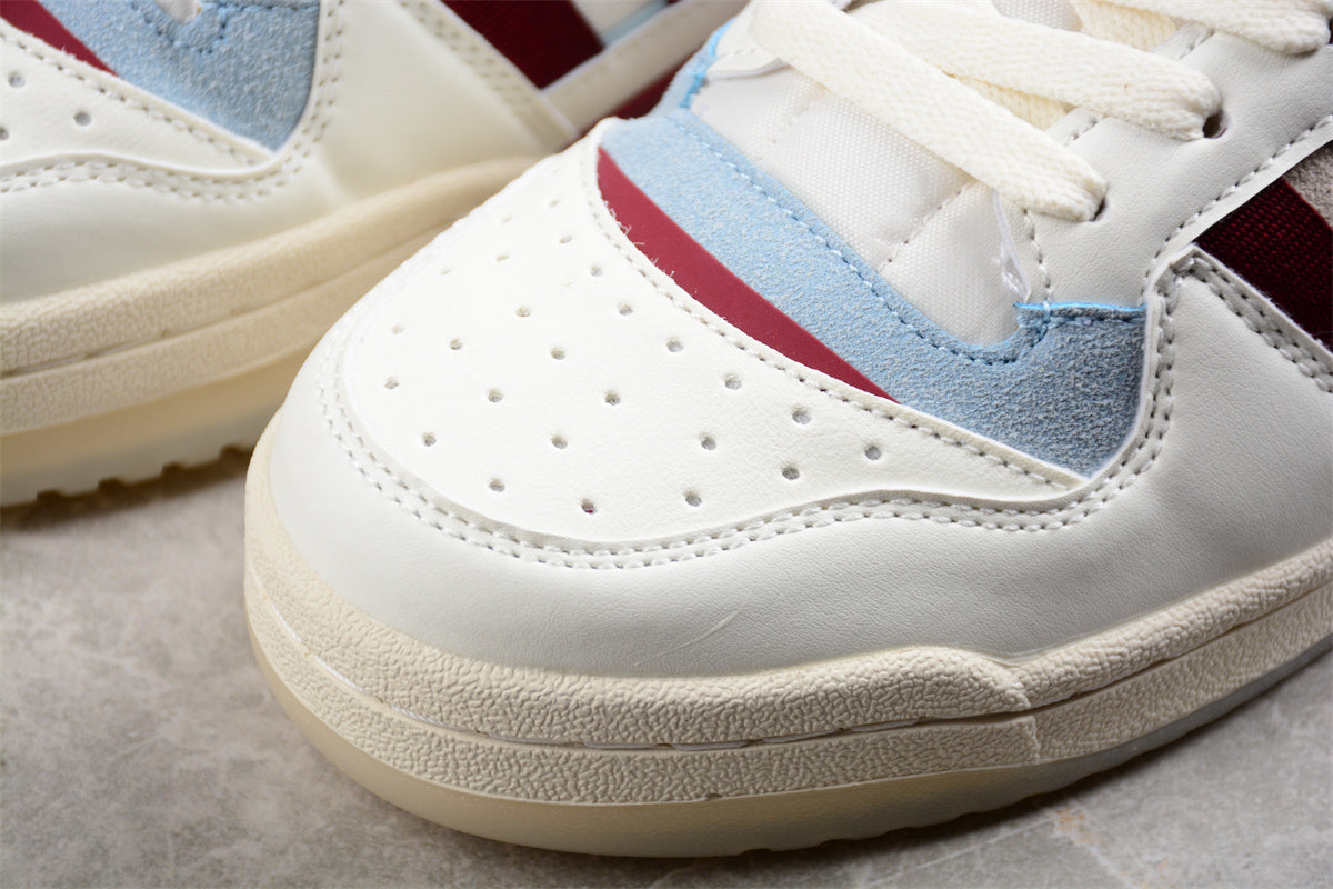 Forum 84 Low